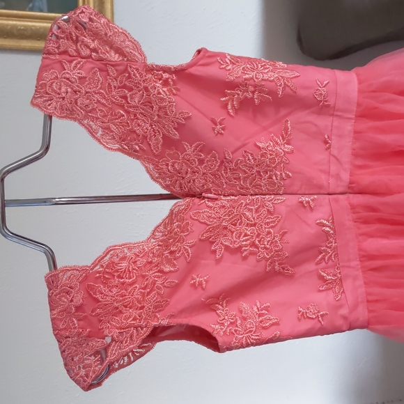 New! Chi Chi London Nika Dress Coral - Picture 9 of 13